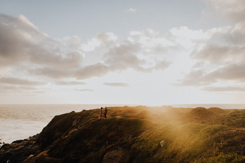 A view of the cliff overlooking the ocean during Big Sur engagement session